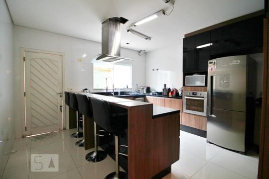 Cozinha de casa à venda com 3 quartos, 198m² em Vila Alice, Santo André