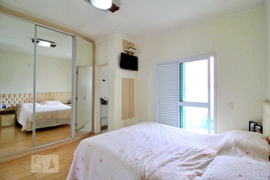 Suíte 1 de casa à venda com 3 quartos, 198m² em Vila Alice, Santo André