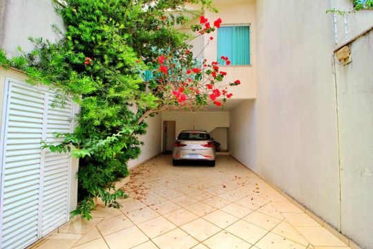 Garagem de casa à venda com 3 quartos, 198m² em Vila Alice, Santo André