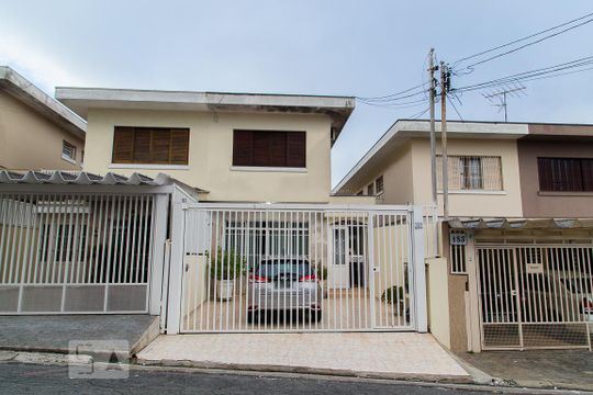 Fachada de casa à venda com 3 quartos, 146m² em Cidade Vargas, São Paulo
