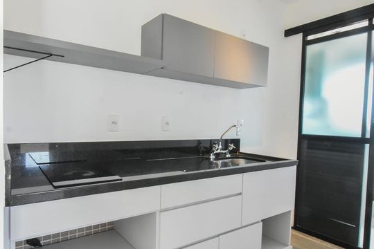 Cozinha de apartamento para alugar com 1 quarto, 45m² em Cidade Monções, São Paulo