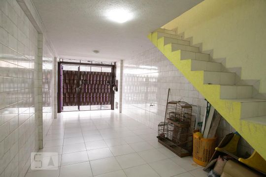 Garagem de casa à venda com 3 quartos, 175m² em Itaquera, São Paulo