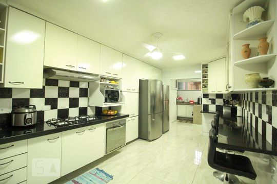 Cozinha de casa à venda com 4 quartos, 159m² em Lauzane Paulista, São Paulo