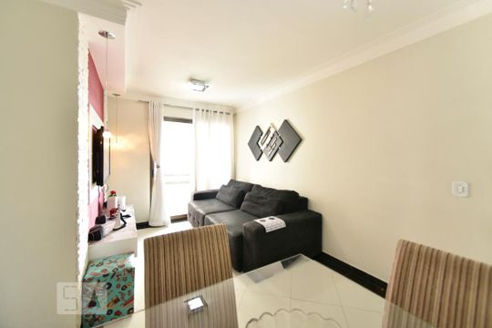 Sala de apartamento para alugar com 3 quartos, 61m² em Vila Esperança, São Paulo
