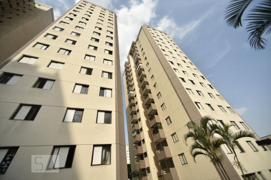 Área comum - fachada interna de apartamento para alugar com 3 quartos, 61m² em Vila Esperança, São Paulo