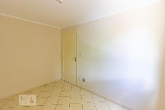 Quarto 1 de apartamento para alugar com 2 quartos, 50m² em Jardim Torino, Cotia