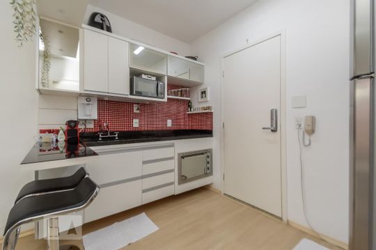 Cozinha de apartamento à venda com 1 quarto, 40m² em Bela Vista, São Paulo