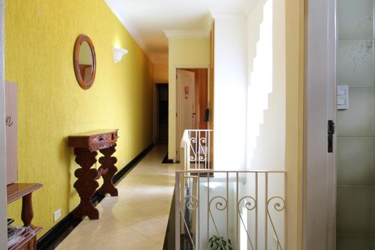 Hall  de casa à venda com 4 quartos, 285m² em Vila Romana, São Paulo