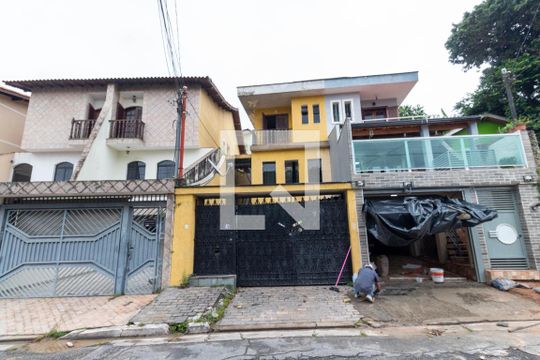 Fachada de casa à venda com 3 quartos, 170m² em Jardim Brasília (zona Leste), São Paulo