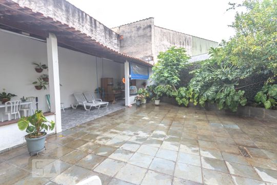 Quintal de casa para alugar com 4 quartos, 530m² em Jardim do Mar, São Bernardo do Campo
