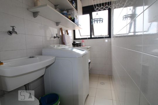Área de serviço de apartamento para alugar com 2 quartos, 64m² em Jardim Promissão, São Paulo