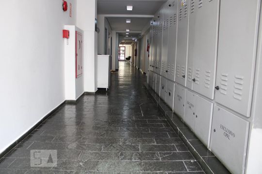 Hall de Entrada de kitnet/studio para alugar com 1 quarto, 46m² em Centro, Campinas