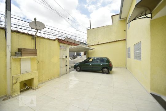 Garagem de casa à venda com 3 quartos, 225m² em Vila Invernada, São Paulo
