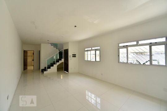 Casa à venda com 3 quartos, 225m² em Vila Invernada, São Paulo