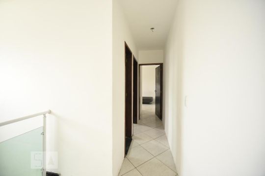 Corredor de casa à venda com 3 quartos, 225m² em Vila Invernada, São Paulo