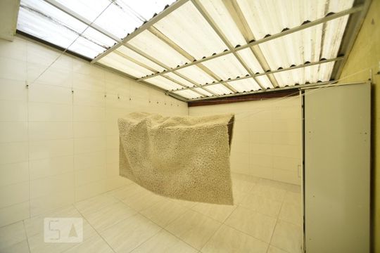 Área de serviço de casa à venda com 3 quartos, 225m² em Vila Invernada, São Paulo