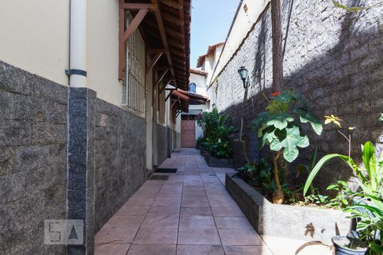 Casa à venda com 2 quartos, 58m² em Copacabana, Belo Horizonte