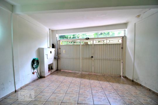 Garagem de casa à venda com 3 quartos, 190m² em Vila Floresta, Santo André