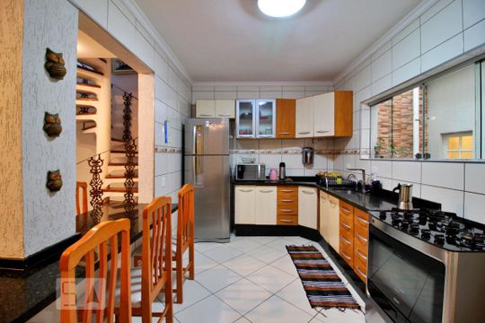 Cozinha de casa à venda com 3 quartos, 190m² em Vila Floresta, Santo André