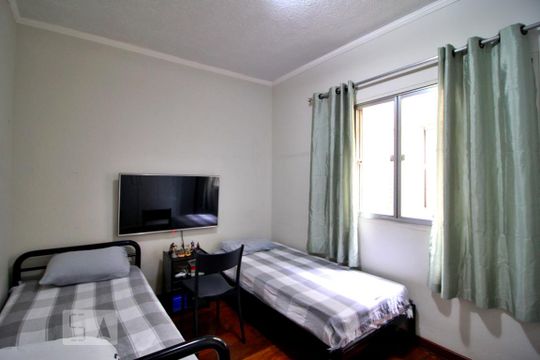 Quarto 2 de casa à venda com 3 quartos, 190m² em Vila Floresta, Santo André