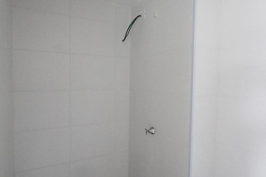 Banheiro de apartamento à venda com 2 quartos, 35m² em Parque Fongaro, São Paulo