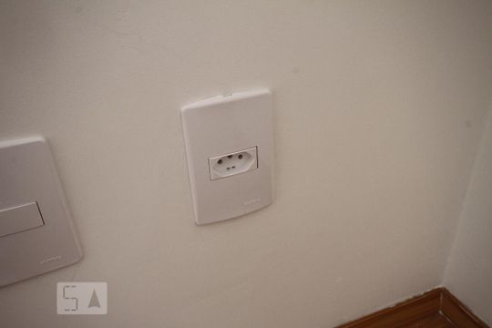 Detalhe tomada de apartamento à venda com 2 quartos, 35m² em Parque Fongaro, São Paulo