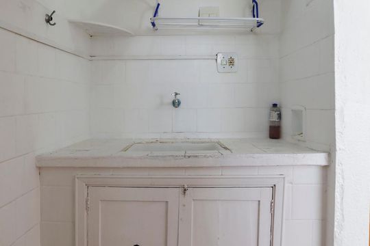 Cozinha de kitnet/studio para alugar com 1 quarto, 25m² em Bela Vista, São Paulo