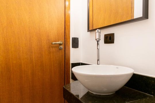 Lavabo de casa para alugar com 3 quartos, 200m² em Imirim, São Paulo
