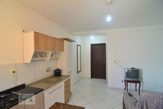 Sala e cozinha de apartamento para alugar com 1 quarto, 65m² em Igara, Canoas