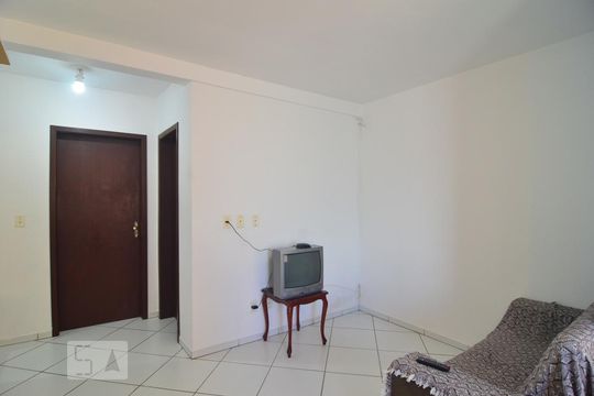 Sala e cozinha de apartamento para alugar com 1 quarto, 65m² em Igara, Canoas