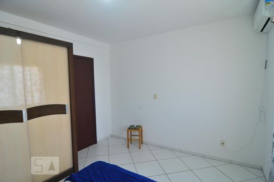 Quarto de apartamento para alugar com 1 quarto, 65m² em Igara, Canoas