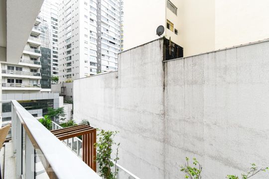 Varanda - Vista de kitnet/studio para alugar com 1 quarto, 44m² em Consolação, São Paulo