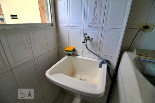 Área de Serviço de apartamento para alugar com 2 quartos, 60m² em Silveira, Santo André