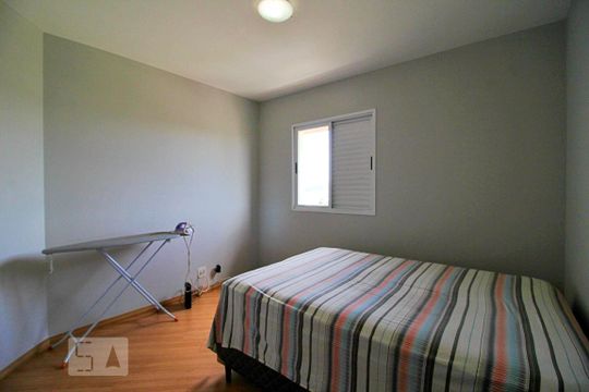 Quarto 2 de apartamento para alugar com 2 quartos, 60m² em Silveira, Santo André