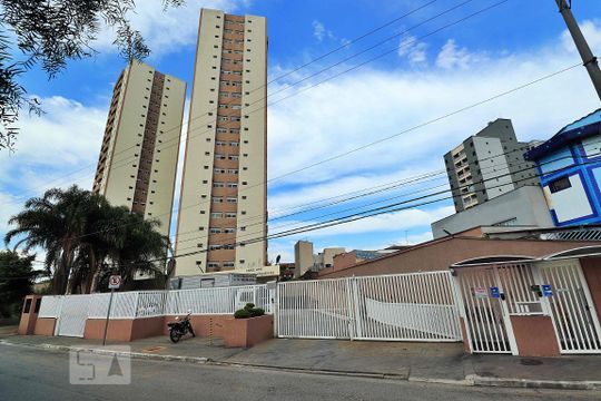 Fachada de apartamento para alugar com 2 quartos, 60m² em Silveira, Santo André
