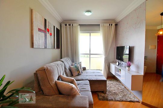 Sala de apartamento para alugar com 2 quartos, 60m² em Silveira, Santo André