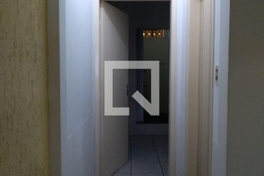 Casa 1Corredor  de casa à venda com 5 quartos, 172m² em Conceição, Osasco