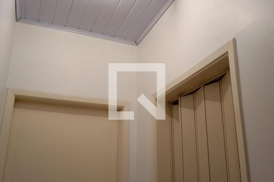 Casa 1Corredor  de casa à venda com 5 quartos, 172m² em Conceição, Osasco