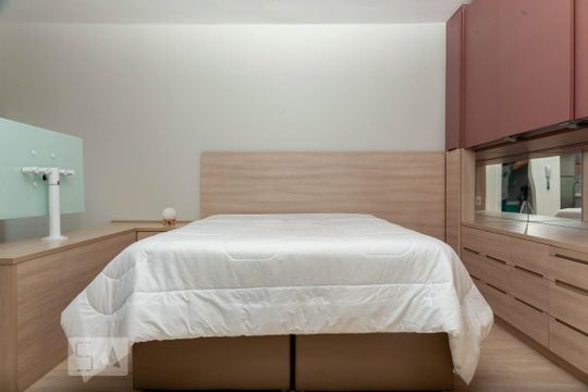 Quarto de kitnet/studio para alugar com 1 quarto, 50m² em Morada da Colina, Uberlândia