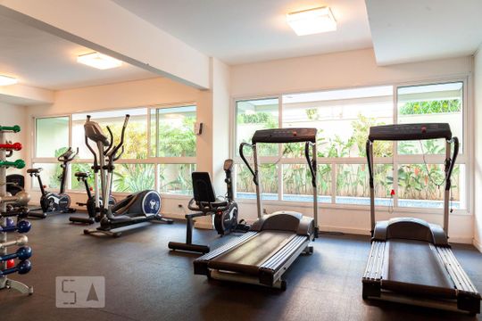 Academia de kitnet/studio para alugar com 1 quarto, 50m² em Morada da Colina, Uberlândia