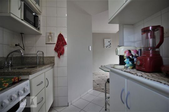 Cozinha de apartamento para alugar com 1 quarto, 65m² em Vila Andrade, São Paulo