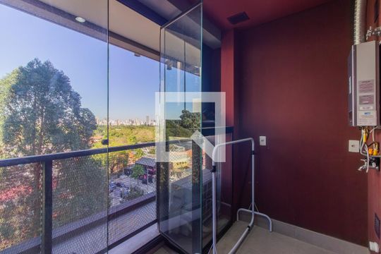 Vista/Varanda de kitnet/studio para alugar com 1 quarto, 37m² em Cerqueira César, São Paulo