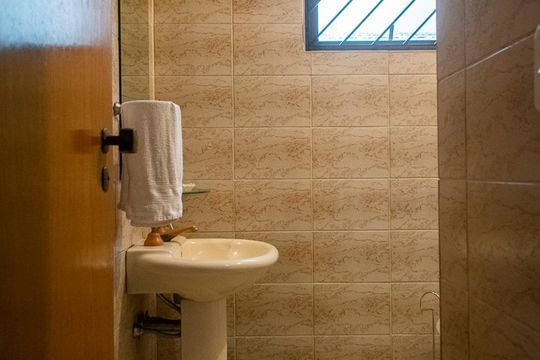 banheiro escritório de casa para alugar com 5 quartos, 500m² em Jardim Paraíso, São Paulo