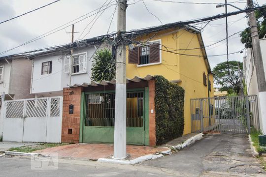 Fachada de casa à venda com 3 quartos, 180m² em Itaim Bibi, São Paulo