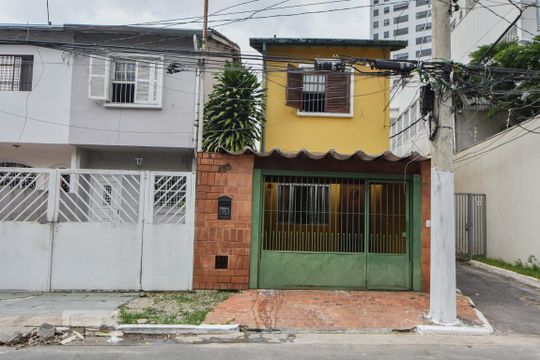 Fachada de casa à venda com 3 quartos, 180m² em Itaim Bibi, São Paulo