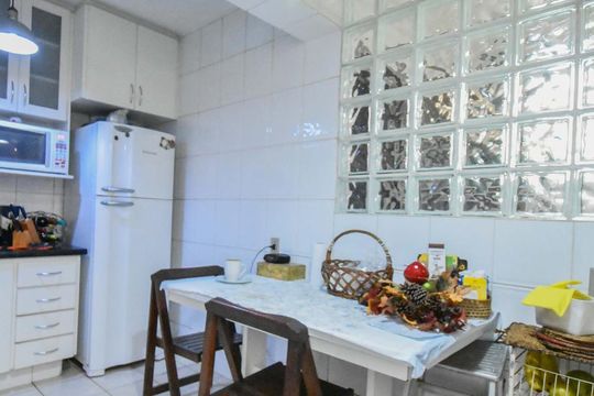 Cozinha de casa à venda com 3 quartos, 180m² em Itaim Bibi, São Paulo
