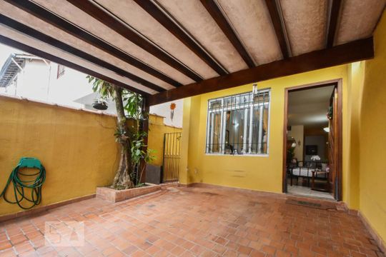 Garagem de casa à venda com 3 quartos, 180m² em Itaim Bibi, São Paulo
