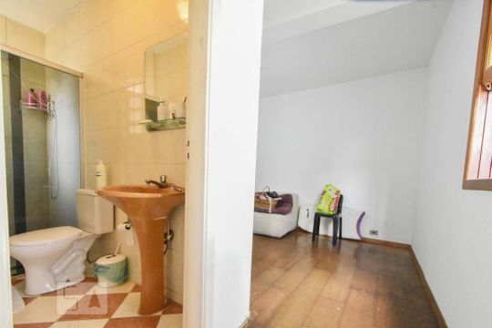 Entrada Suíte de casa à venda com 3 quartos, 180m² em Itaim Bibi, São Paulo