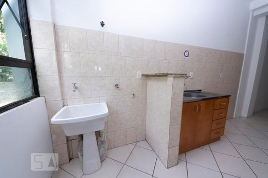 Cozinha e Área de Serviço de apartamento para alugar com 1 quarto, 50m² em Cristo Rei, São Leopoldo
