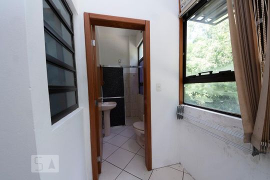 Cozinha e Área de Serviço de apartamento para alugar com 1 quarto, 50m² em Cristo Rei, São Leopoldo
